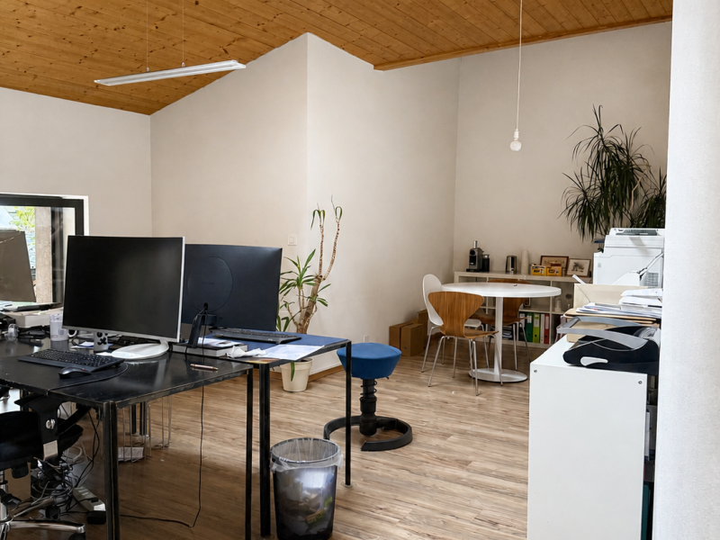 Local commercial / bureau à louer – Rue du Rhône 18, Sion